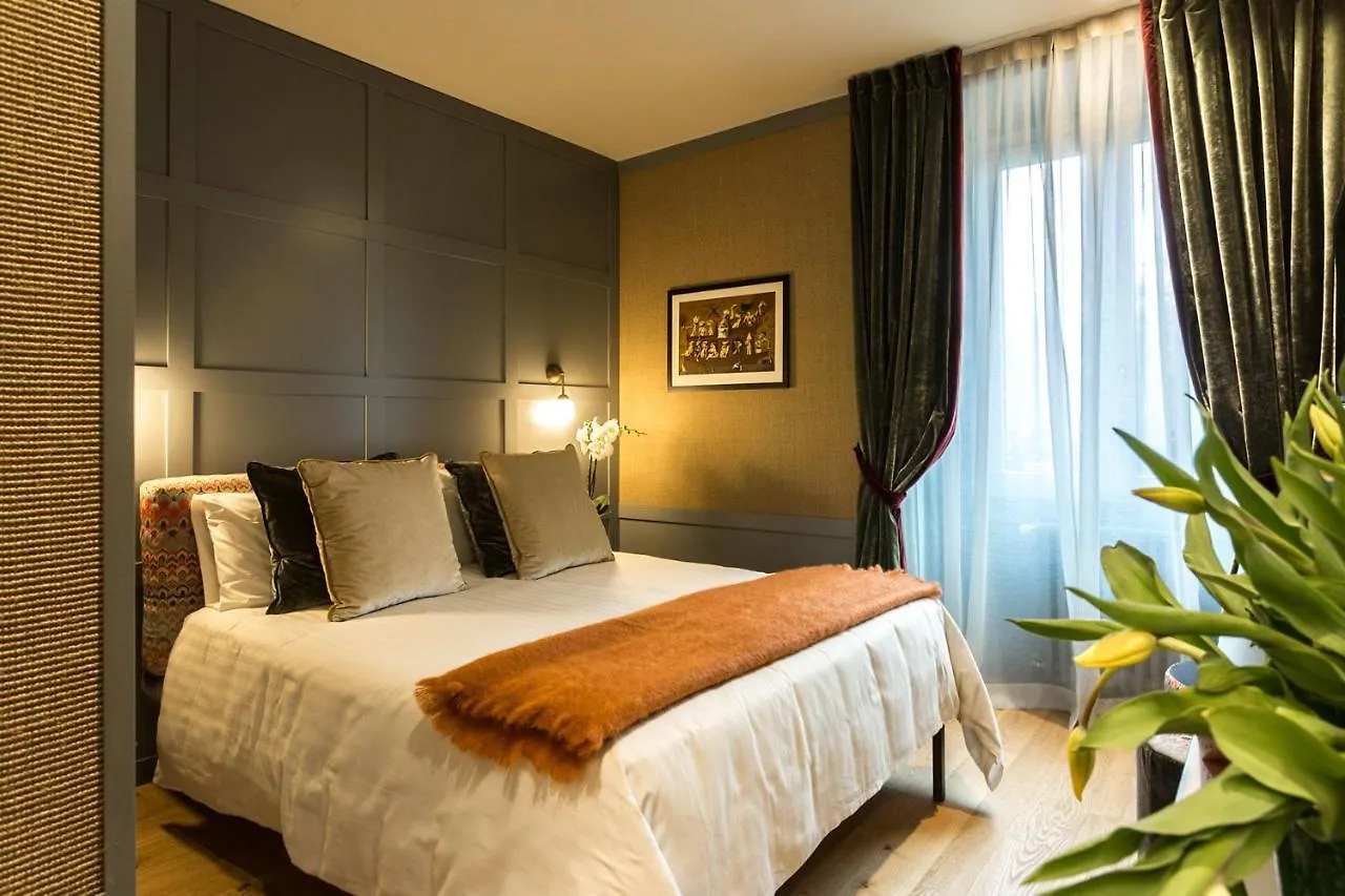Living Suites location